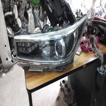 Toyota Innova Crysta Left...