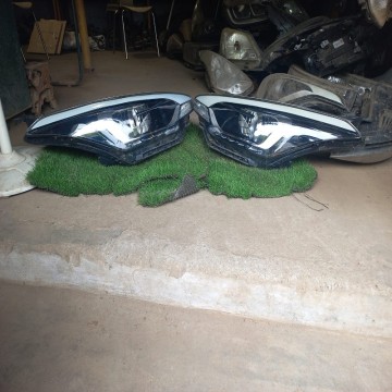 Hyundai i20 Left & Right...