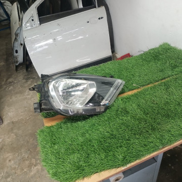 Citroen C3 Front Headlight Assembly