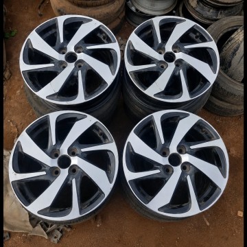 Maruti Suzuki Baleno Alloy...